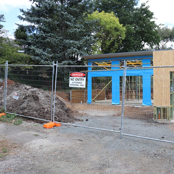 do you deliver and install temporary fencing and what's the price for this in Deer Grove